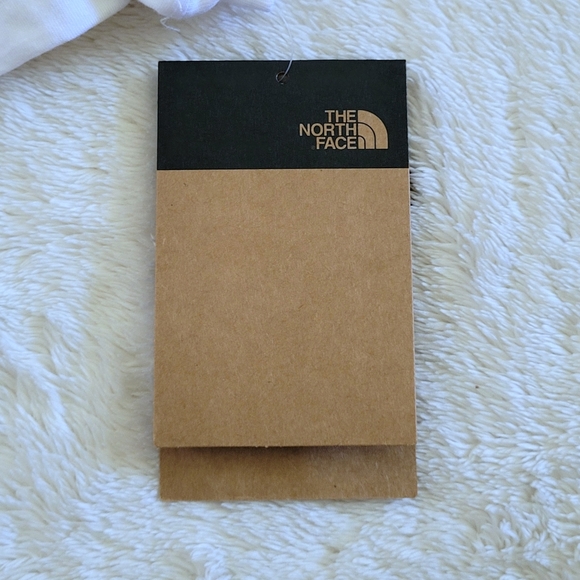 The North⬆️ Face👦 Logo Tee👕 - NWT - Picture 6 of 16